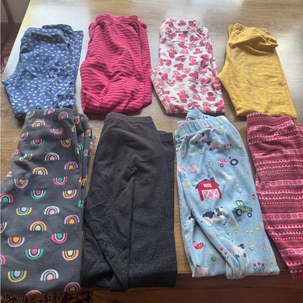 Lot of 17 pairs of girls leggings- size 8. Mixed brands.